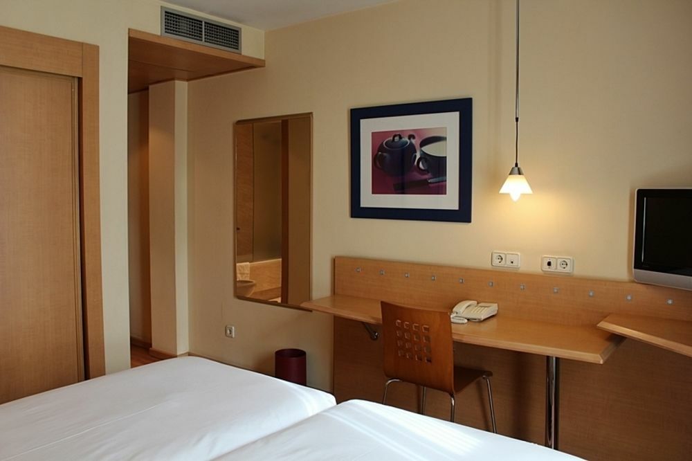 Hotel Monte Rozas Las Rozas de Madrid Esterno foto